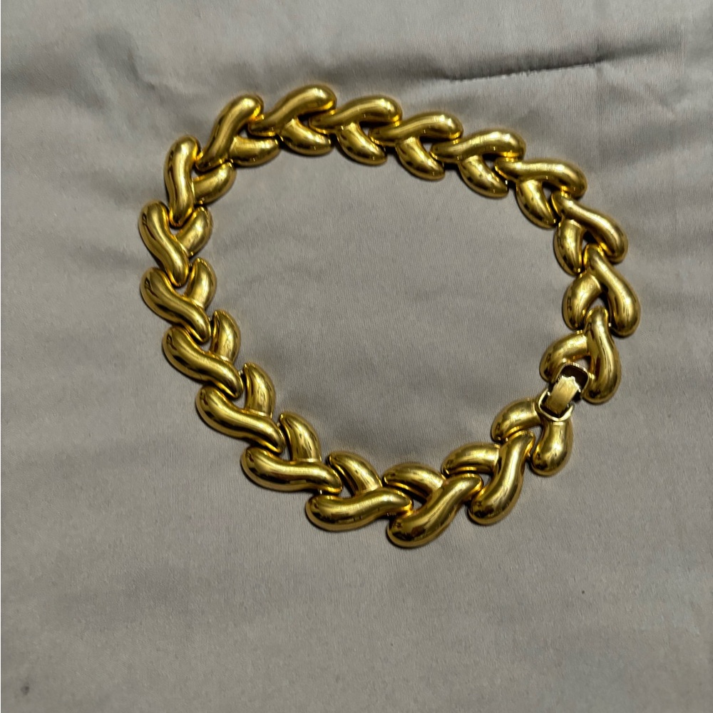 Vintage Gold toned necklace